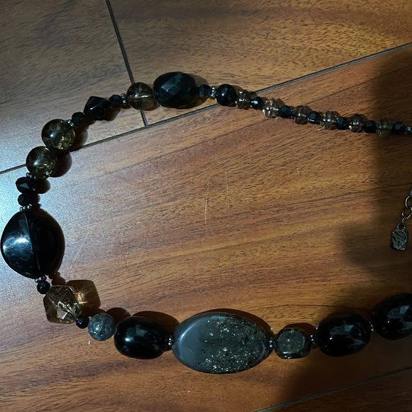 Beautiful Beads and glass necklace with a silver medal adjustable clasp. - Picture 1 of 11